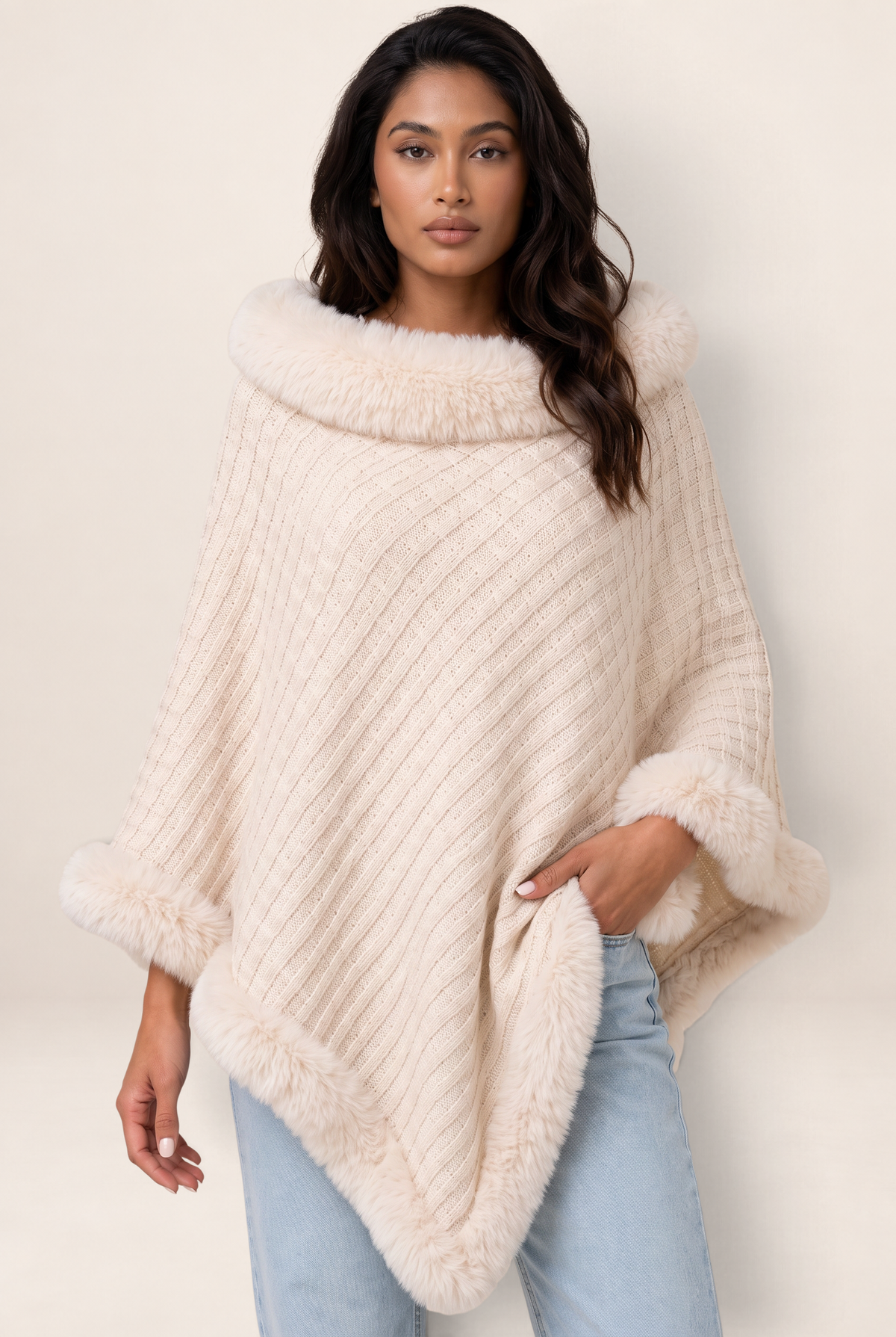 Poncho en Maille Col Fourrure Femme Yseult