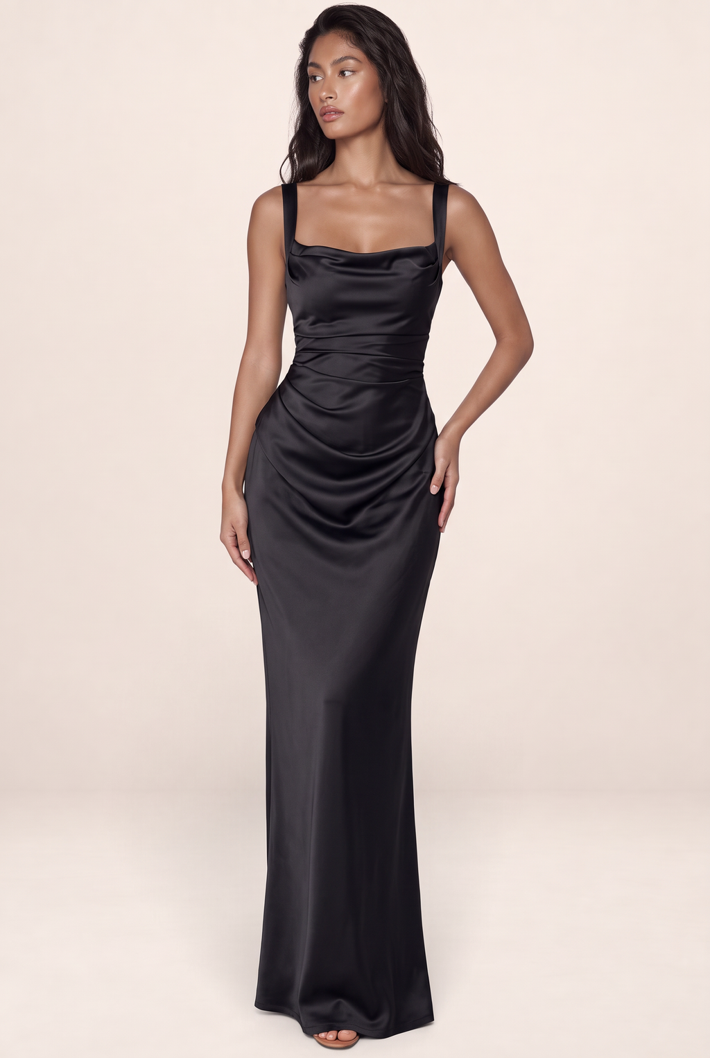Robe Longue Satin Col Bénitier Femme Bianca